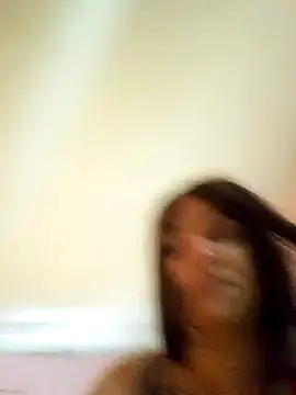 Snapshot of isabella931054 chatting on 10-19-25, 04:18 isabella931054 online show from 10-19-25, 04:18