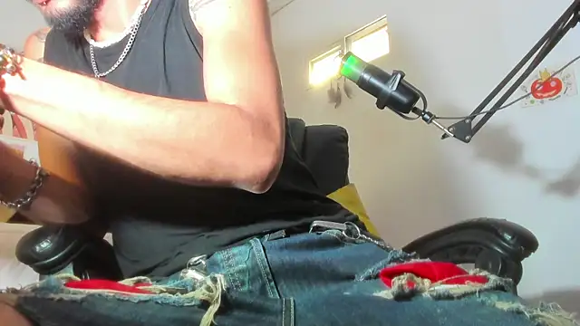 LovexJuxn  online show from 11-11-25, 12:16