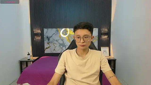 SantiagoRusso18 online show from 02-14-26, 07:32