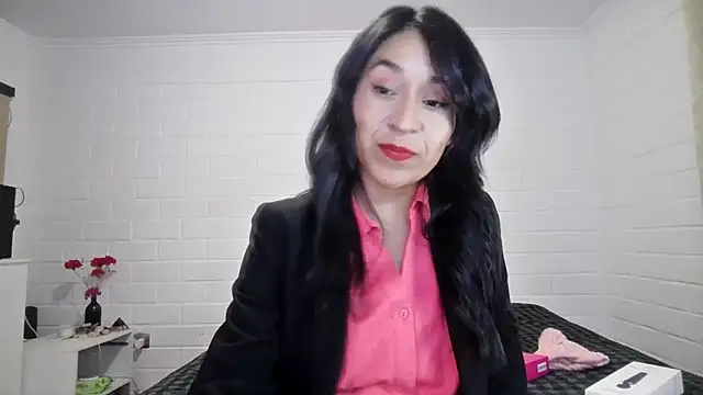 Snapshot of KalosGyne chatting on 06-05-26, 07:14 KalosGyne online show from 06-05-26, 07:14