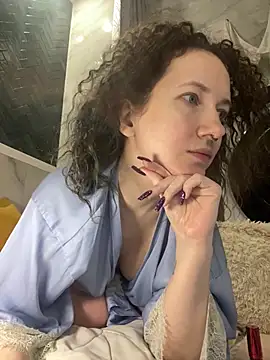 Snapshot of Kitty_Kisss chatting on 02-03-26, 06:40 Kitty Kisss online show from 02-03-26, 06:40