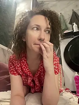 Snapshot of Kitty_Kisss chatting on 03-10-26, 02:11 Kitty Kisss online show from 03-10-26, 02:11