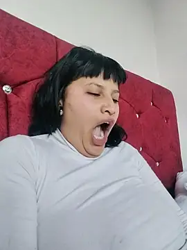 Eva Clark01 online show from 12-14-25, 11:15