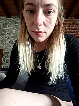 Snapshot of SexyAlya chatting on 10-04-25, 09:40 SexyAlya online show from 10-04-25, 09:40