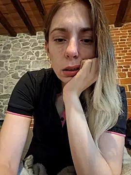 Snapshot of SexyAlya chatting on 10-10-25, 07:29 SexyAlya online show from 10-10-25, 07:29