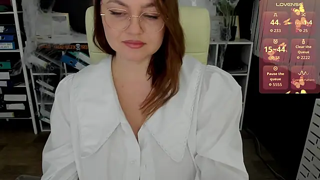  feel me  online show from 10-30-25, 01:51