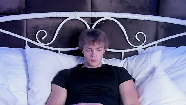 Snapshot of ChaseMuscular chatting on 09-26-25, 10:41 ChaseMuscular online show from 09-26-25, 10:41