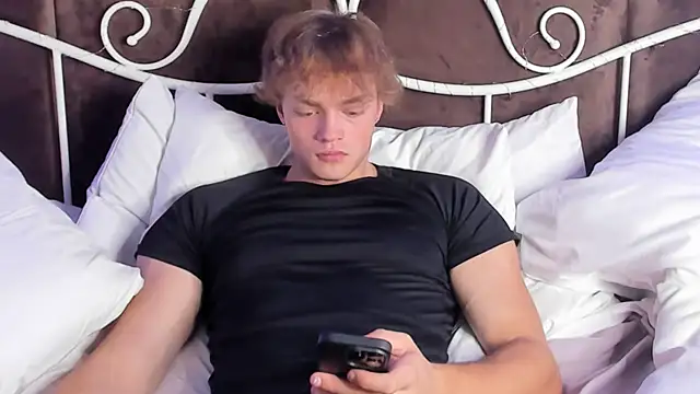 Snapshot of ChaseMuscular chatting on 10-01-25, 10:32 ChaseMuscular online show from 10-01-25, 10:32