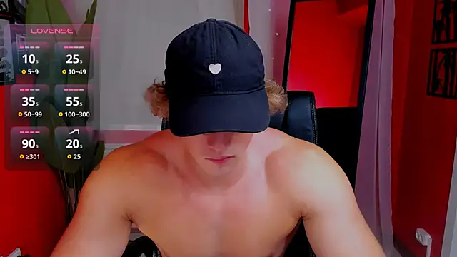 Snapshot of ChaseMuscular chatting on 12-05-25, 10:46 ChaseMuscular online show from 12-05-25, 10:46