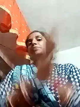 Snapshot of Jan_643 chatting on 09-10-25, 03:34 Jan 643 online show from 09-10-25, 03:34