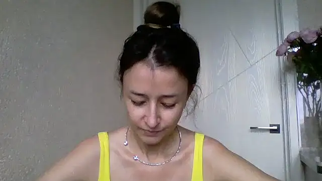 Avenique online show from 10-22-25, 10:48