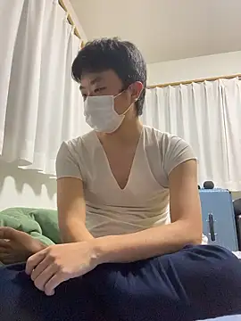 Snapshot of szk2412 chatting on 11-19-25, 03:45 szk2412 online show from 11-19-25, 03:45