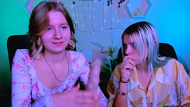 gloria bubble online show from 11-14-25, 10:29