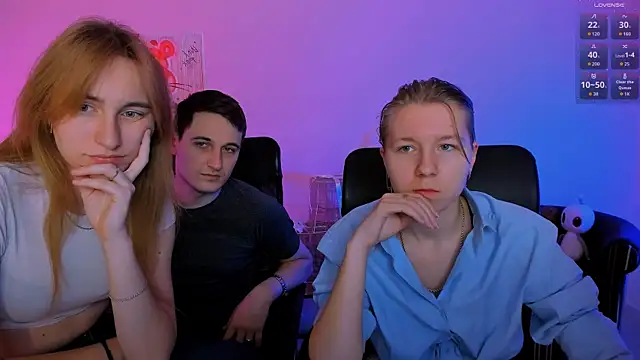 Snapshot of gloria_bubble chatting on 01-15-26, 08:01 gloria bubble online show from 01-15-26, 08:01