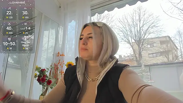 Ella Vee online show from 03-25-26, 05:46