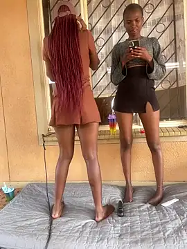 Snapshot of Melanin2002 chatting on 09-11-25, 01:00 Melanin2002 online show from 09-11-25, 01:00