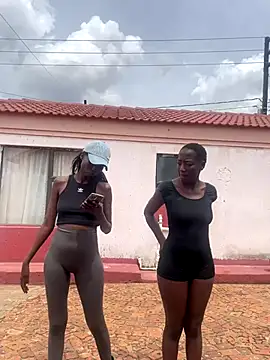 Snapshot of Melanin2002 chatting on 11-27-25, 08:16 Melanin2002 online show from 11-27-25, 08:16