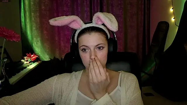 CutieAnny online show from 03-24-26, 07:19