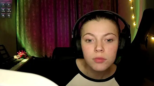 CutieAnny online show from 03-31-26, 08:09