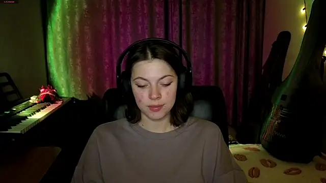 CutieAnny online show from 04-09-26, 08:14