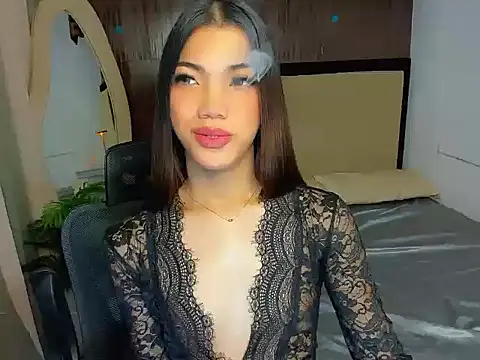 Snapshot of CassieSommereux chatting on 12-19-25, 01:56 CassieSommereux online show from 12-19-25, 01:56