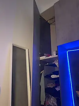 YumiLux online show from 03-27-26, 03:34