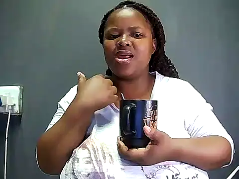 MegaBustyQueen online show from 09-10-25, 09:26