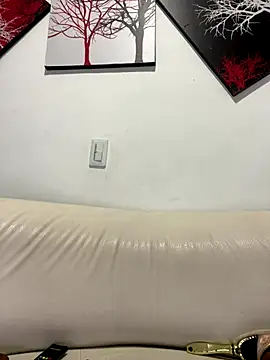 Snapshot of zaracollins01 chatting on 09-12-25, 03:50 zaracollins01 online show from 09-12-25, 03:50