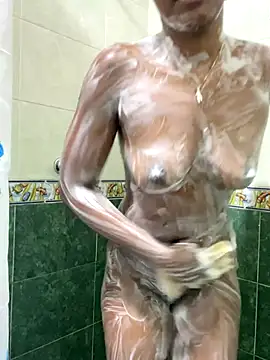 Snapshot of zaracollins01 chatting on 10-11-25, 03:21 zaracollins01 online show from 10-11-25, 03:21