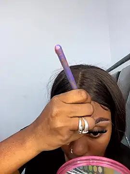 Snapshot of zaracollins01 chatting on 01-14-26, 08:47 zaracollins01 online show from 01-14-26, 08:47