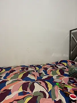 Snapshot of zaracollins01 chatting on 02-08-26, 03:48 zaracollins01 online show from 02-08-26, 03:48