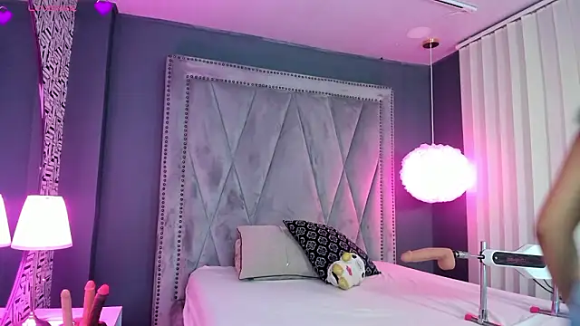 Manelyk evanss  online show from 02-14-26, 02:58