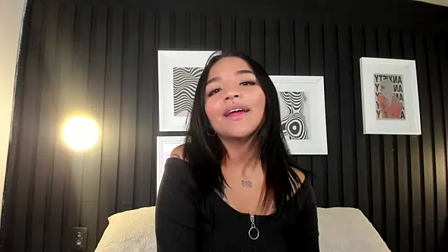 Manelyk evanss  online show from 05-28-26, 06:16