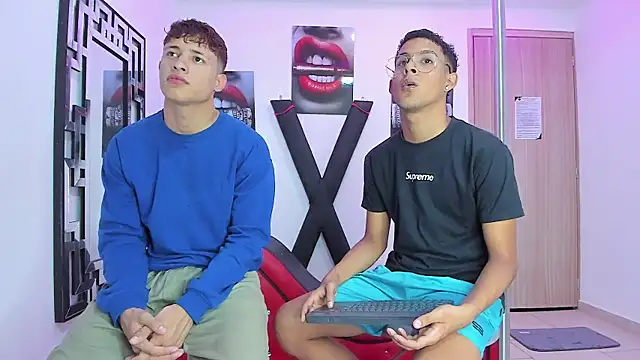 Snapshot of GRETTY_BOYS chatting on 09-26-25, 07:23 GRETTY BOYS online show from 09-26-25, 07:23