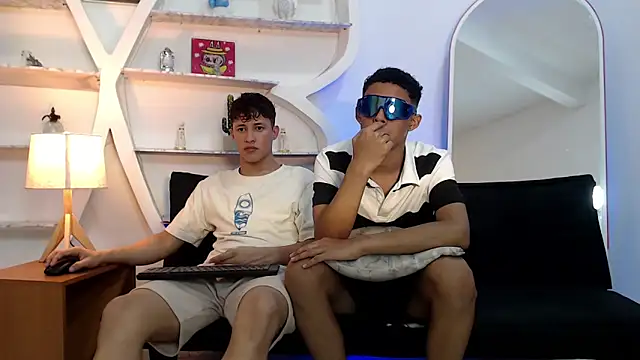 Snapshot of GRETTY_BOYS chatting on 10-04-25, 07:17 GRETTY BOYS online show from 10-04-25, 07:17