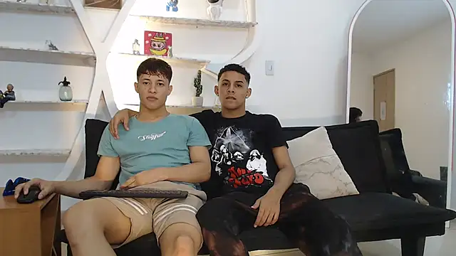 Snapshot of GRETTY_BOYS chatting on 10-13-25, 07:19 GRETTY BOYS online show from 10-13-25, 07:19