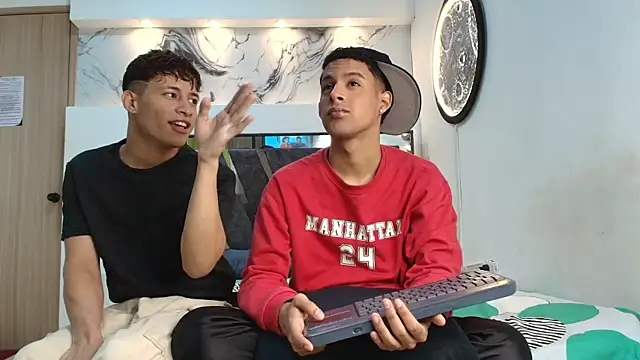 Snapshot of GRETTY_BOYS chatting on 10-19-25, 07:20 GRETTY BOYS online show from 10-19-25, 07:20