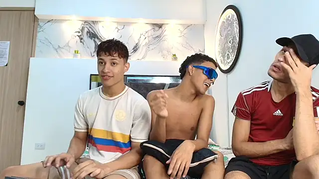 Snapshot of GRETTY_BOYS chatting on 10-20-25, 07:20 GRETTY BOYS online show from 10-20-25, 07:20