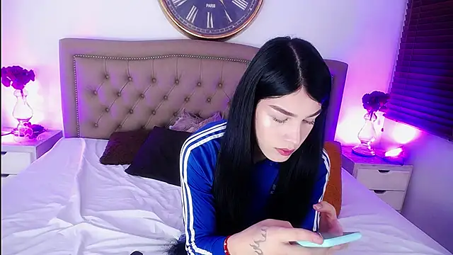 AuroraRicci online show from 10-02-25, 01:07