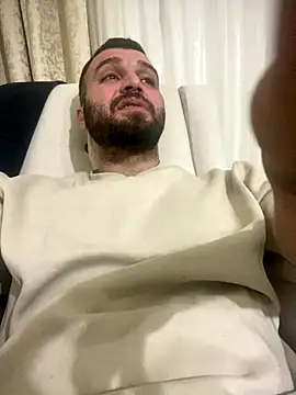 Snapshot of banuemre28 chatting on 12-20-25, 11:12 banuemre28 online show from 12-20-25, 11:12