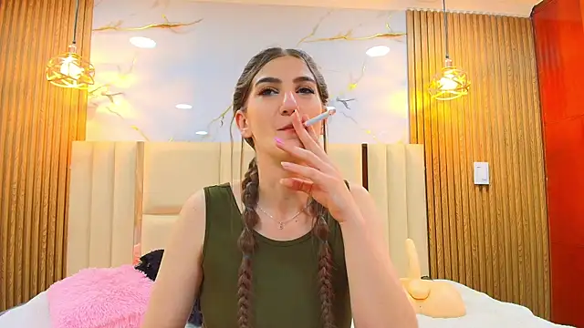 Dafne castro  online show from 05-15-26, 08:27