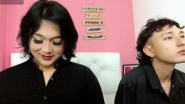 Snapshot of x_karloss_x chatting on 09-11-25, 04:34 x karloss x online show from 09-11-25, 04:34