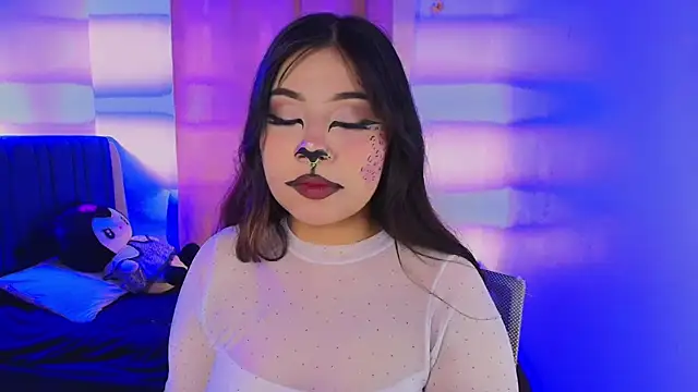 Snapshot of annie-russel chatting on 10-02-25, 02:18 annie-russel online show from 10-02-25, 02:18