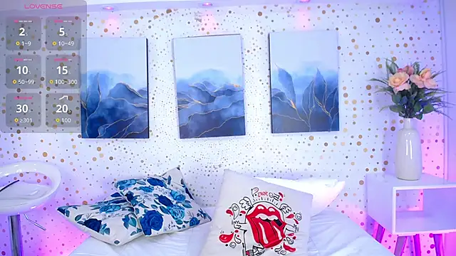 Snapshot of Emily_Vaughan chatting on 11-23-25, 03:28 Emily Vaughan online show from 11-23-25, 03:28