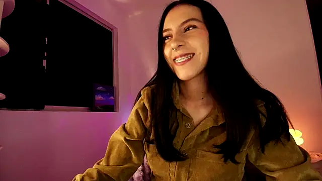 violethun  online show from 10-15-25, 04:01