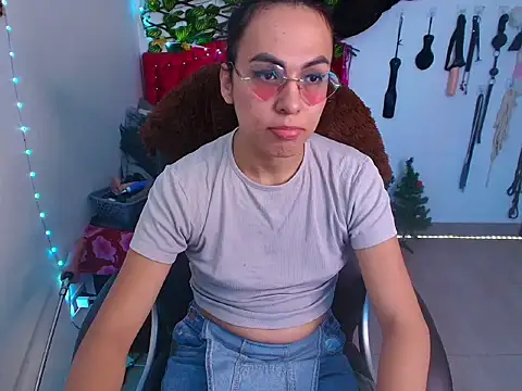 Snapshot of missblu chatting on 02-18-26, 12:28 missblu online show from 02-18-26, 12:28