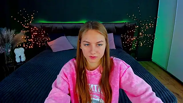 MilaAddams online show from 11-15-25, 06:44