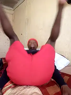 Snapshot of Hluga_25 chatting on 11-24-25, 07:19 Hluga 25 online show from 11-24-25, 07:19