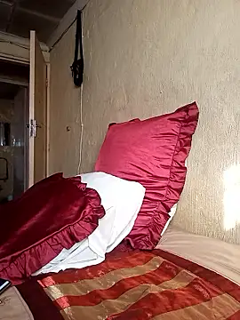 Snapshot of Hluga_25 chatting on 01-11-26, 03:06 Hluga 25 online show from 01-11-26, 03:06