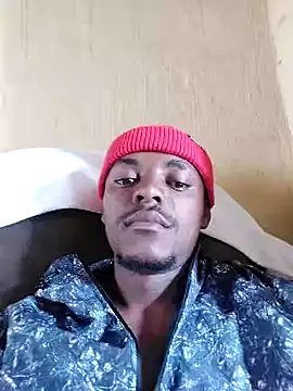 Snapshot of Hluga_25 chatting on 02-15-26, 10:25 Hluga 25 online show from 02-15-26, 10:25